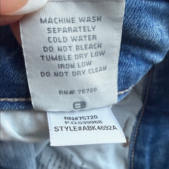 Light Wash Distressed Women's Jeans BKE PARKER - Picture 8 of 10